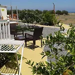Mersinera Paradise Garden Stars House Hébergement de vacances