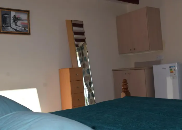 Mersinera Paradise Garden Stars House * Λάρνακα